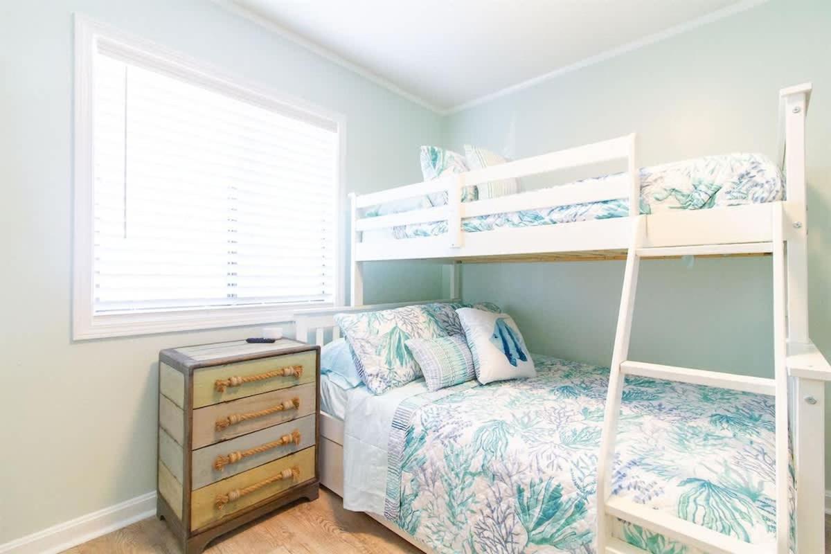Beach Harbour 16 @ The Carolina Beach Boardwalk - Full Remodel! Eksteriør bilde