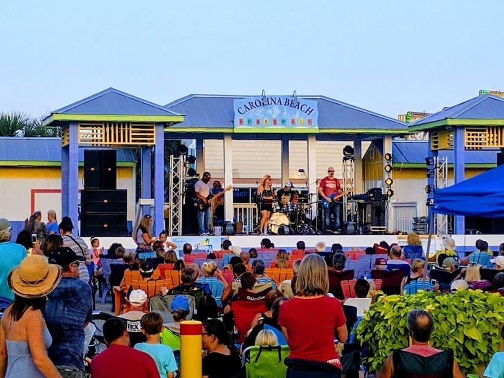 Beach Harbour 16 @ The Carolina Beach Boardwalk - Full Remodel! Eksteriør bilde